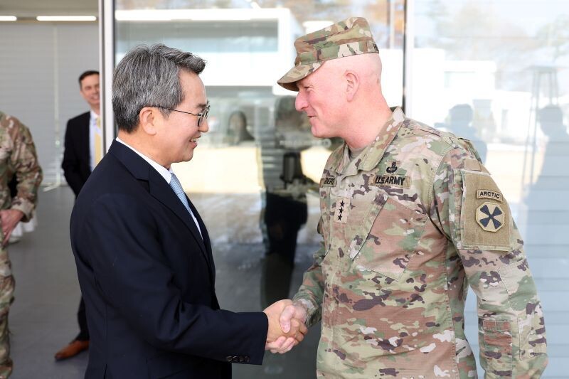 김동연, 조셉 힐버트 신임 미8군 사령관 만나